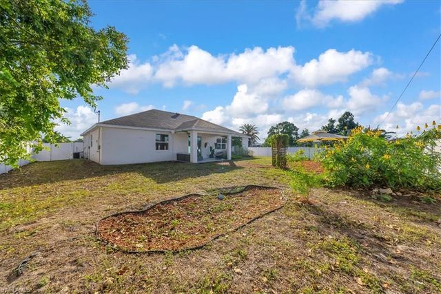 4144 SW 9th PL, Cape Coral, FL 33914