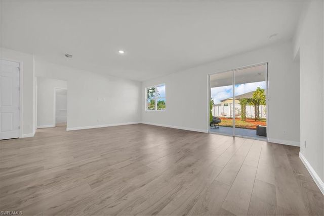 4144 SW 9th PL, Cape Coral, FL 33914