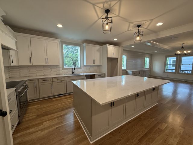 405A S 10th St, Nashville, TN 37206