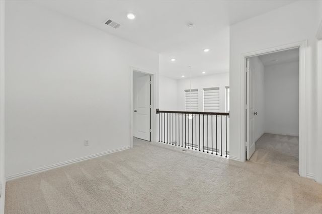 211 Harper Street, Irving, TX 75063