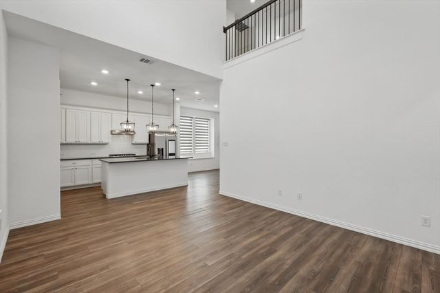 211 Harper Street, Irving, TX 75063