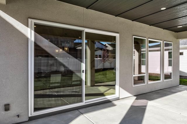 13926 E Ermine Ave, Boise, ID 83714