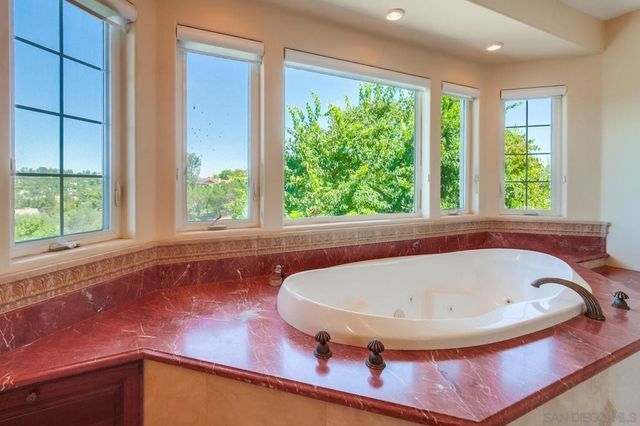 13852 Northcrest Ln, Poway, CA 92064