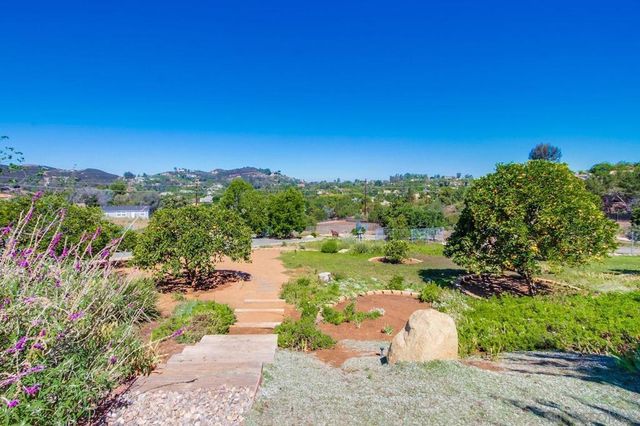 13852 Northcrest Ln, Poway, CA 92064
