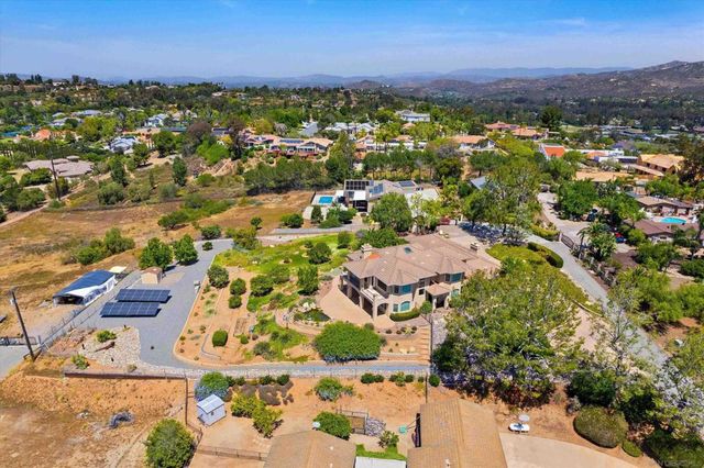 13852 Northcrest Ln, Poway, CA 92064