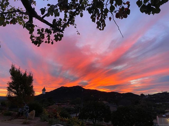 13852 Northcrest Ln, Poway, CA 92064