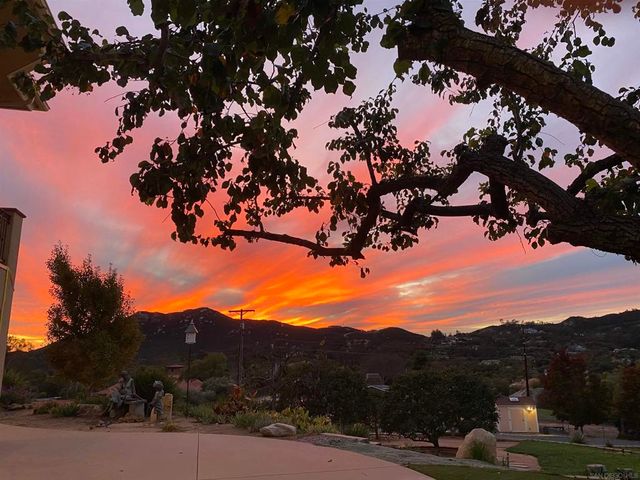 13852 Northcrest Ln, Poway, CA 92064