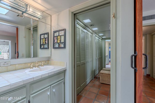 32 Circulo De Prado, Tubac, AZ 85646