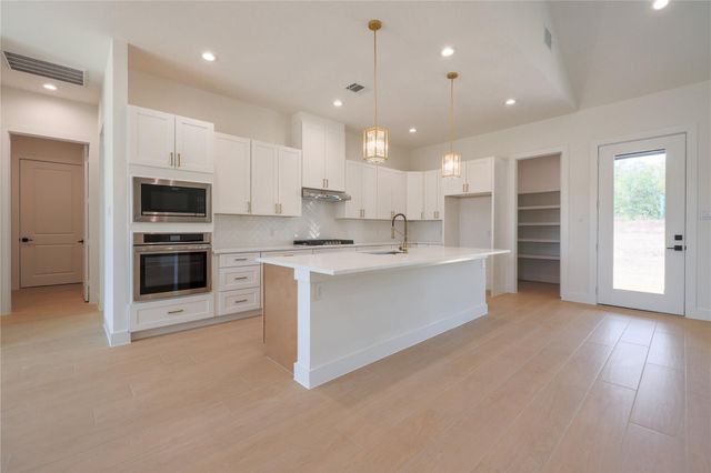 3072 Road 66124, Dayton, TX 77535