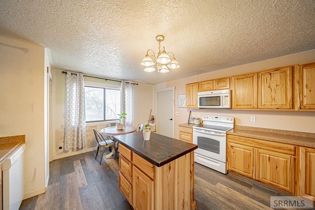 Image 11 of property listing at 669 2nd E, Ririe, ID 83443