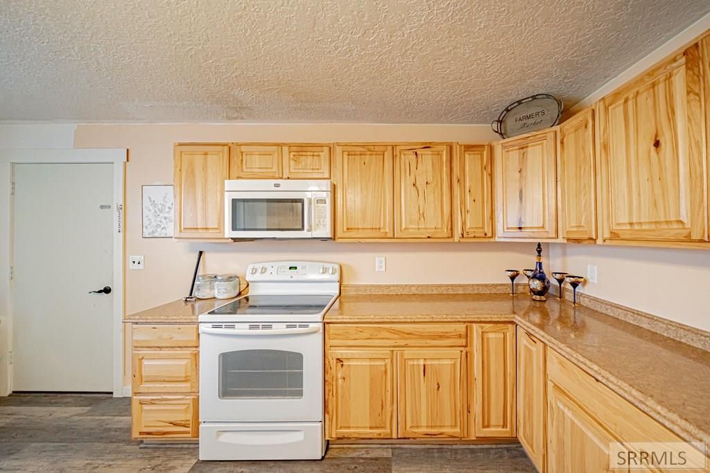 Image 12 of property listing at 669 2nd E, Ririe, ID 83443