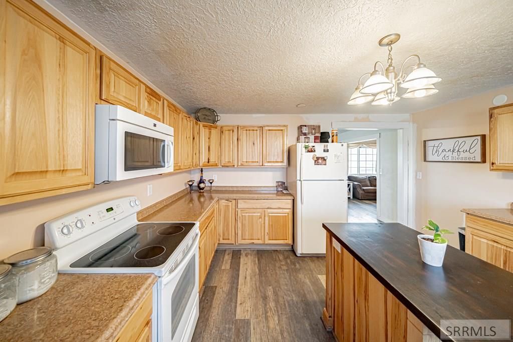 Image 16 of property listing at 669 2nd E, Ririe, ID 83443