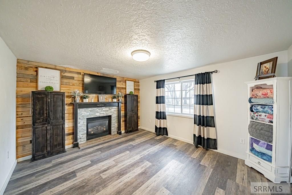 Image 9 of property listing at 669 2nd E, Ririe, ID 83443