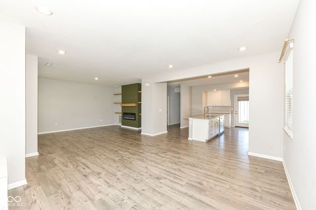 2606 Plano Drive, Whitestown, IN 46075