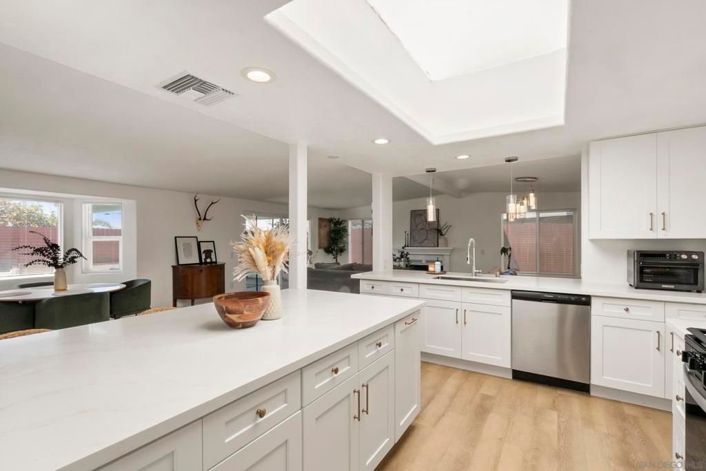 Image 1 of property listing at 1005 Oneonta Avenue, Imperial Beach, CA 91932