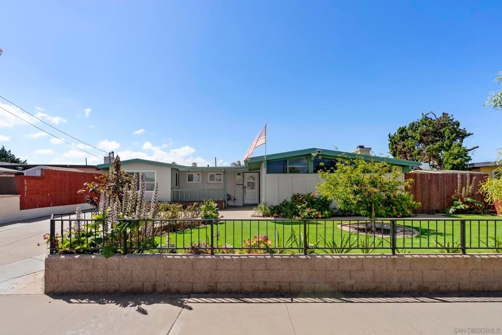 Image 2 of property listing at 1005 Oneonta Avenue, Imperial Beach, CA 91932