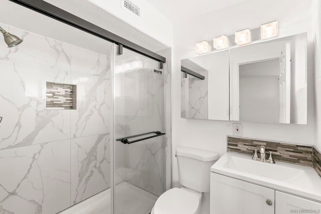 Image 22 of property listing at 1005 Oneonta Avenue, Imperial Beach, CA 91932