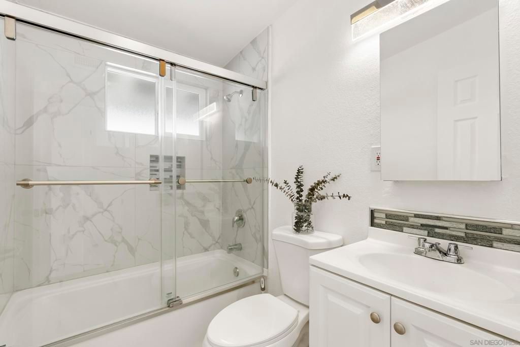 Image 27 of property listing at 1005 Oneonta Avenue, Imperial Beach, CA 91932