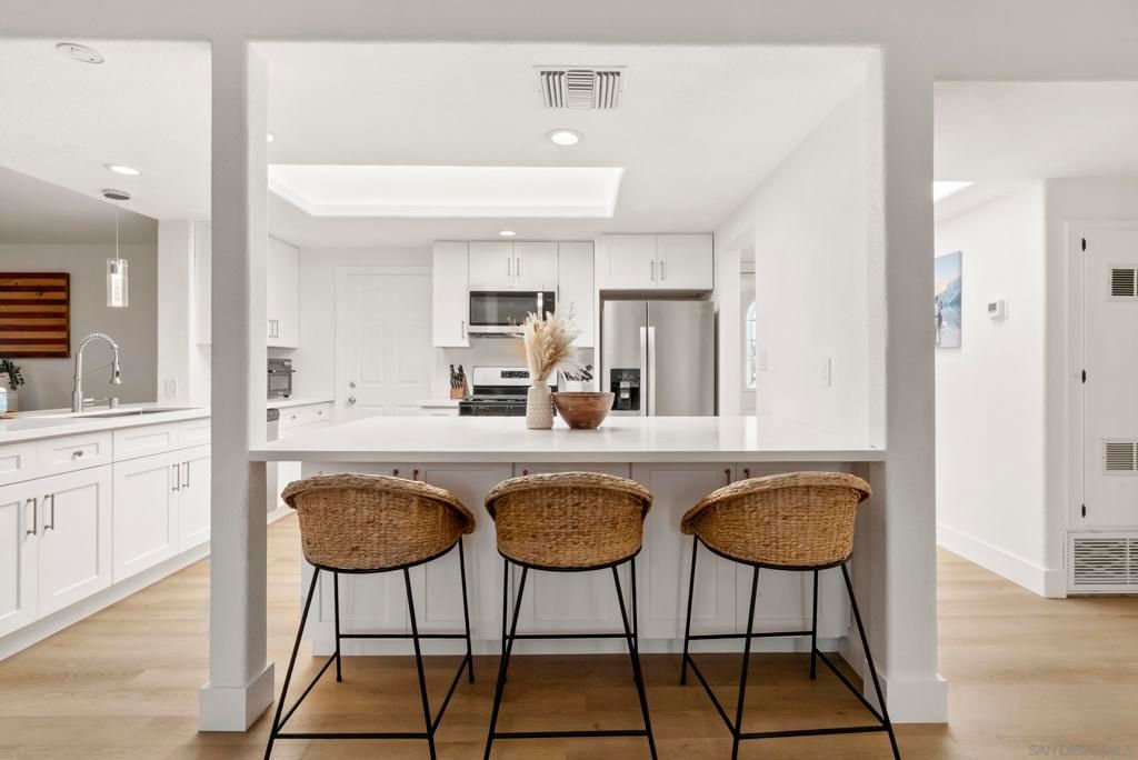 Image 4 of property listing at 1005 Oneonta Avenue, Imperial Beach, CA 91932