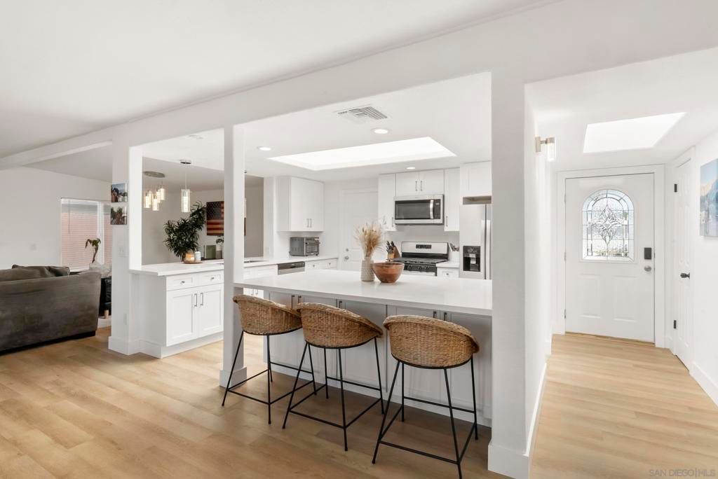 Image 5 of property listing at 1005 Oneonta Avenue, Imperial Beach, CA 91932