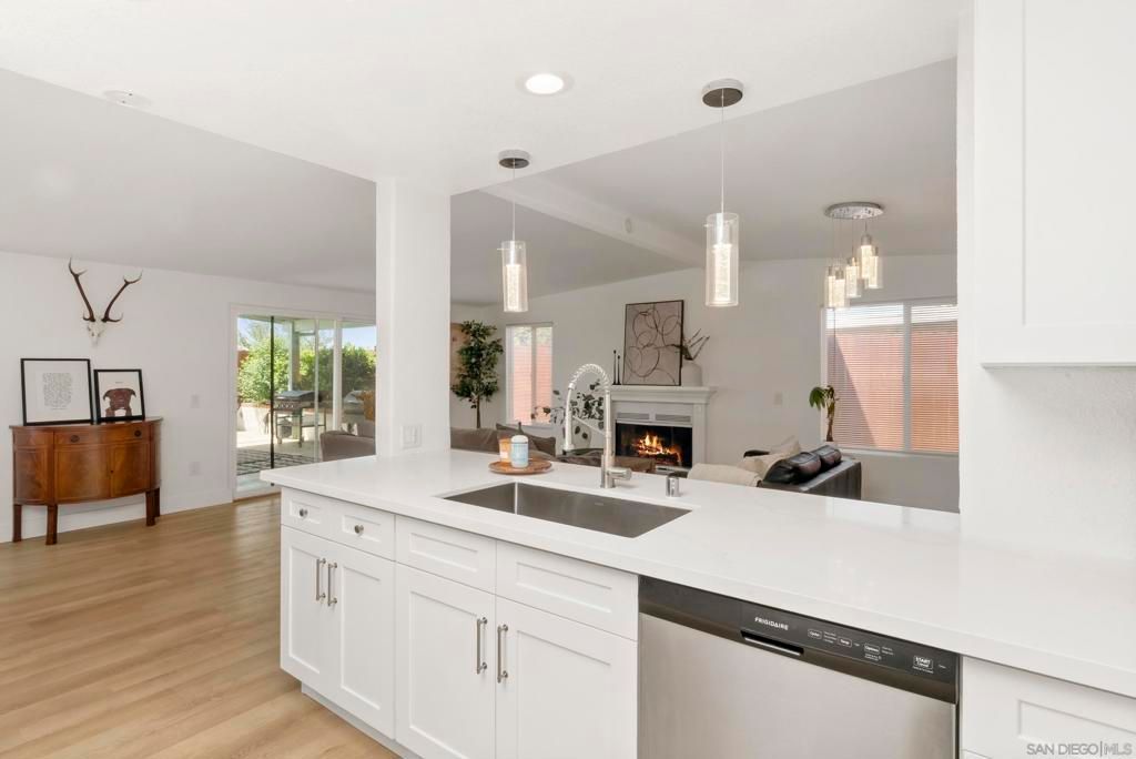 Image 7 of property listing at 1005 Oneonta Avenue, Imperial Beach, CA 91932