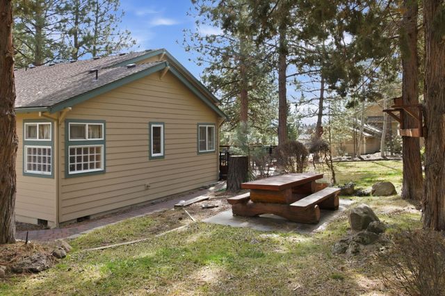 2903 NW Fairway Heights Drive, Bend, OR 97703