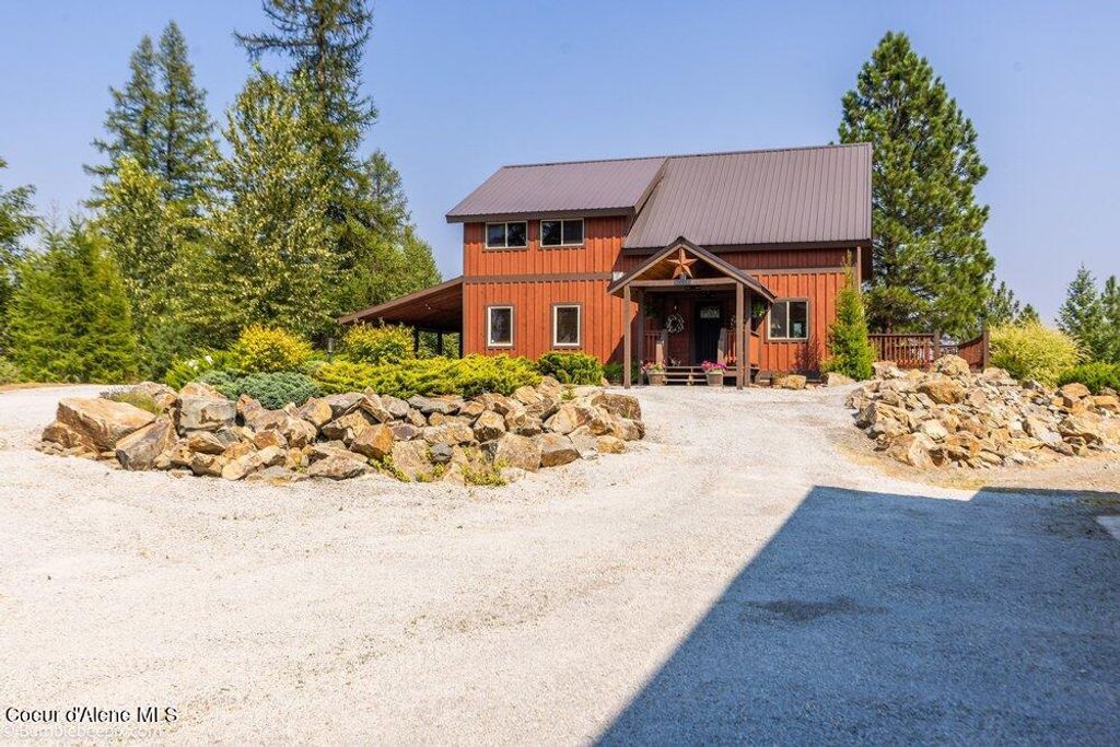 1570 Skyline DR, Pinehurst, ID 83850 photo 2