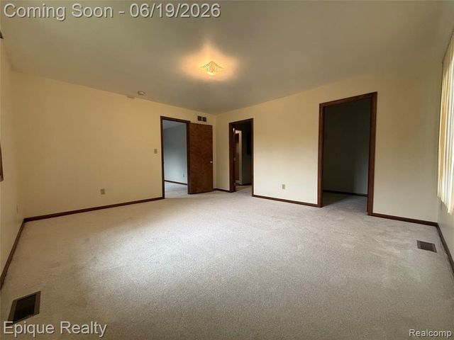 51600 Shelby Road, Utica, MI 48316