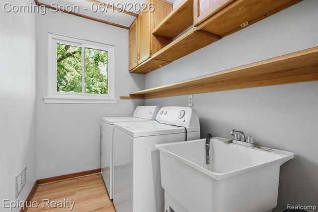 51600 Shelby Road, Utica, MI 48316