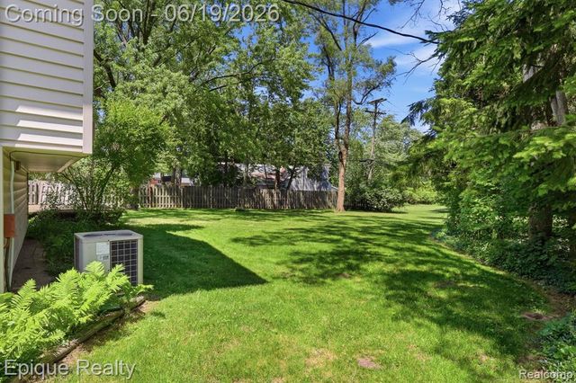 51600 Shelby Road, Utica, MI 48316