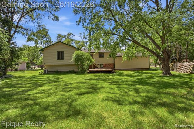 51600 Shelby Road, Utica, MI 48316