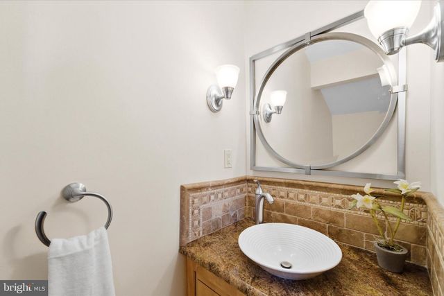 12500 PARADISE SPRING RD, Clifton, VA 20124