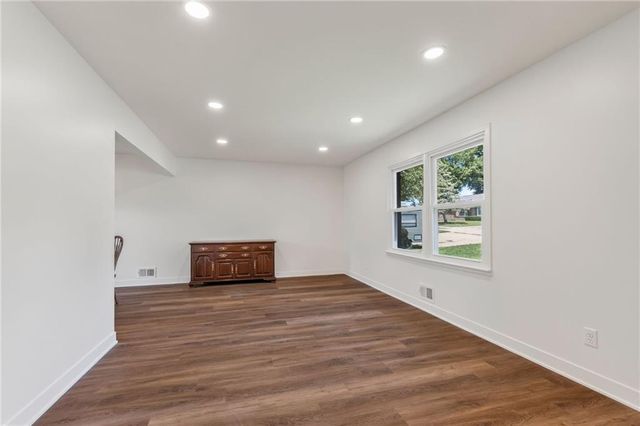 1006 Orrington Place, Lee's Summit, MO 64081
