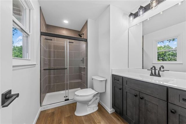 1006 Orrington Place, Lee's Summit, MO 64081