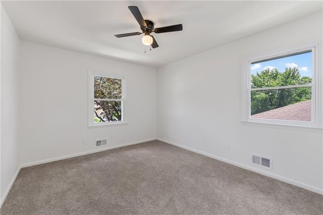 1006 Orrington Place, Lee's Summit, MO 64081