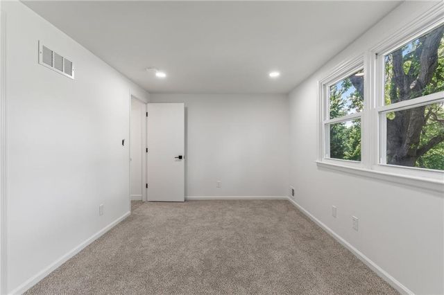 1006 Orrington Place, Lee's Summit, MO 64081