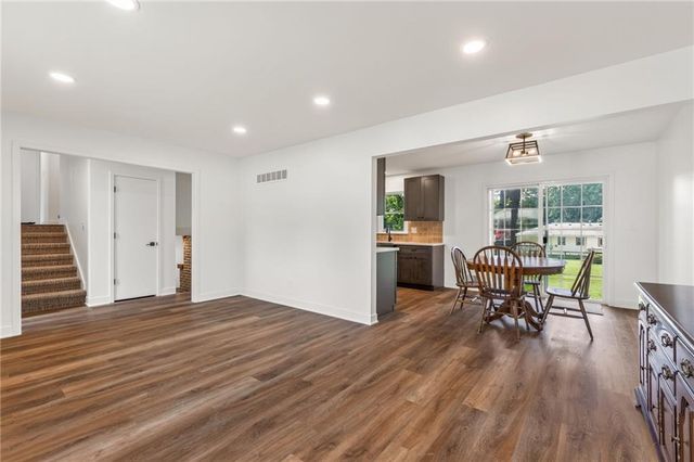 1006 Orrington Place, Lee's Summit, MO 64081