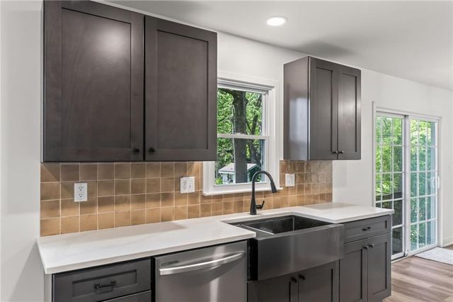1006 Orrington Place, Lee's Summit, MO 64081