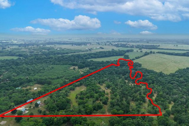 645 Jerrys CRK, Lockhart, TX 78644