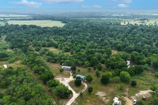 645 Jerrys CRK, Lockhart, TX 78644