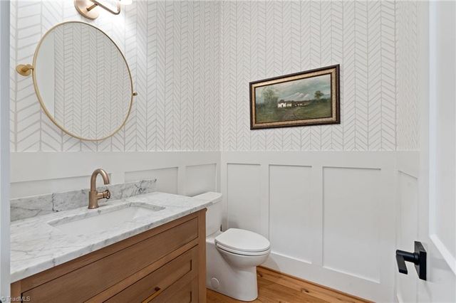 1223 Maple Chase Lane, Winston-salem, NC 27106