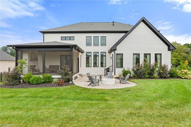 1223 Maple Chase Lane, Winston-salem, NC 27106