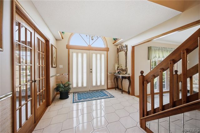 5680 Kippen Drive, Clarence, NY 14051