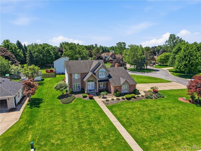5680 Kippen Drive, Clarence, NY 14051