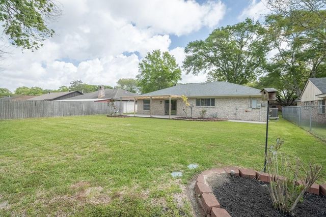 4102 Longhorn Drive, Baytown, TX 77521