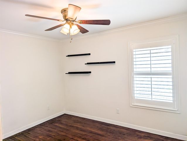 1734 Knightwick Drive, Houston, TX 77008