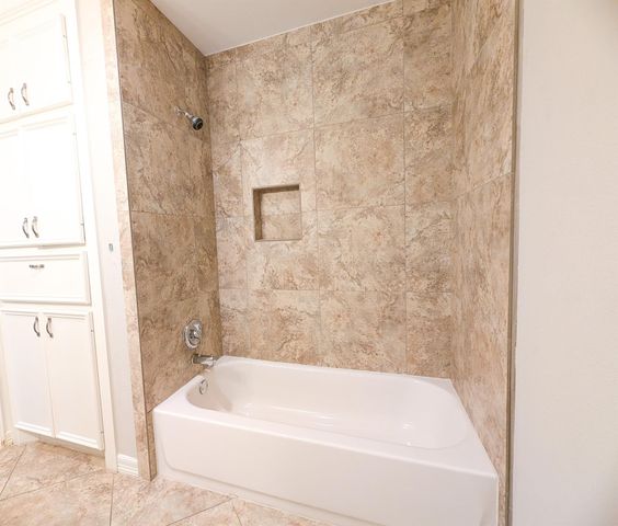 1734 Knightwick Drive, Houston, TX 77008