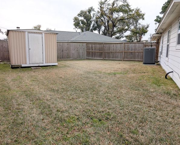 1734 Knightwick Drive, Houston, TX 77008