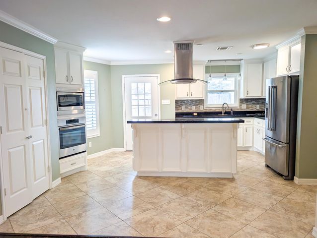 1734 Knightwick Drive, Houston, TX 77008