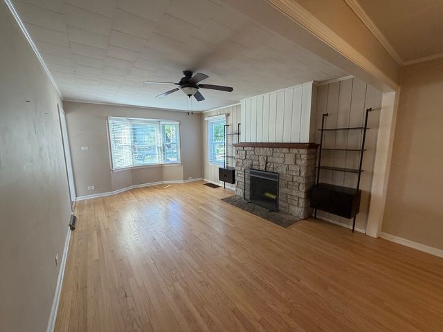 210 E Madison Street, Lombard, IL 60148